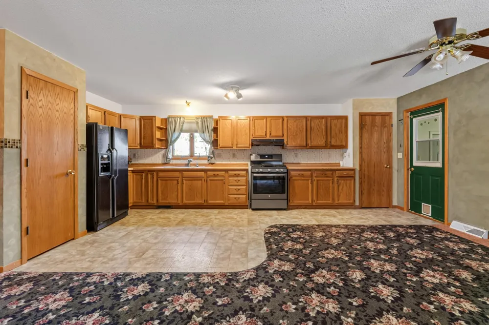 708 Sprague Street Caledonia, MN 55921