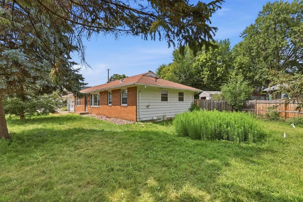 961 37th Avenue NE Columbia Heights, MN 55421