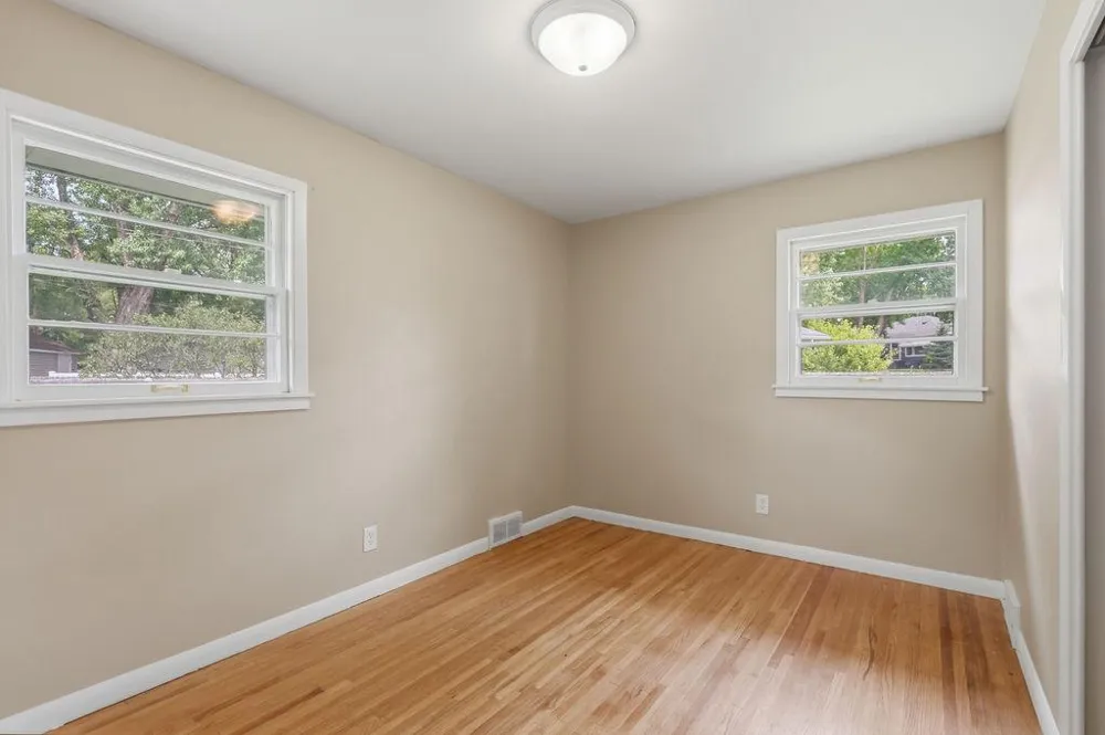 961 37th Avenue NE Columbia Heights, MN 55421
