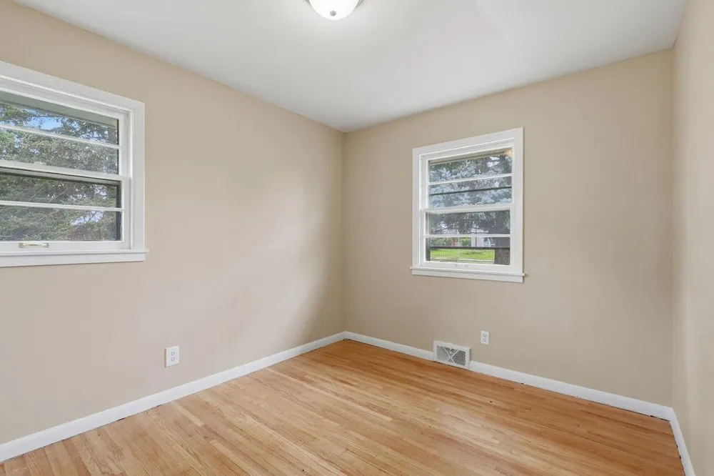 961 37th Avenue NE Columbia Heights, MN 55421