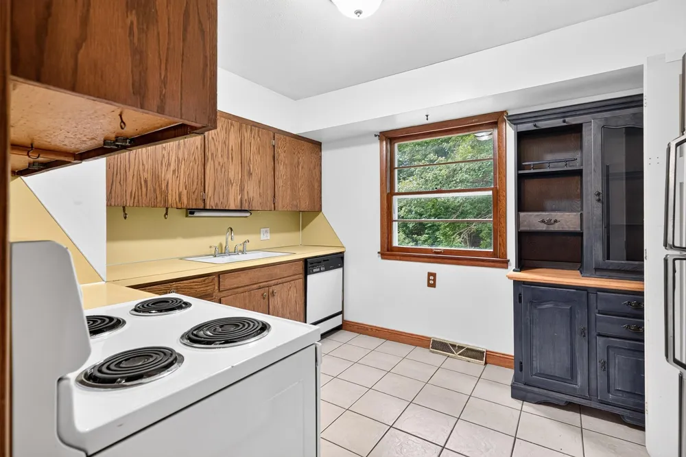 5690 Echo Road Excelsior, MN 55331
