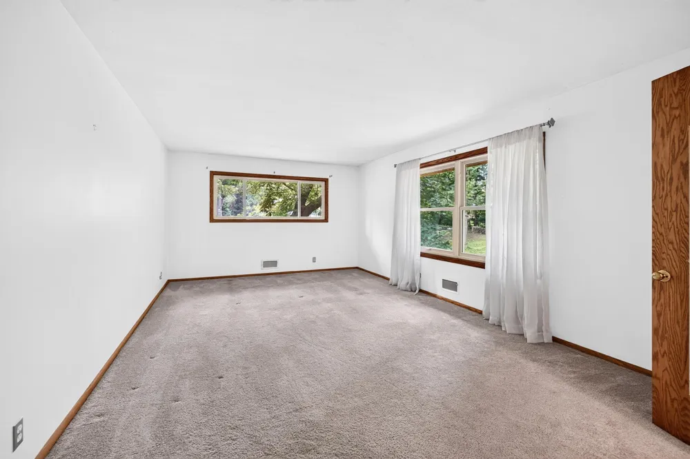 5690 Echo Road Excelsior, MN 55331