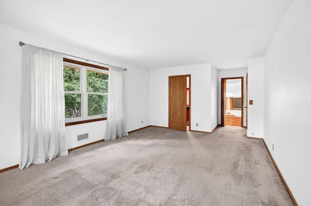 5690 Echo Road Excelsior, MN 55331
