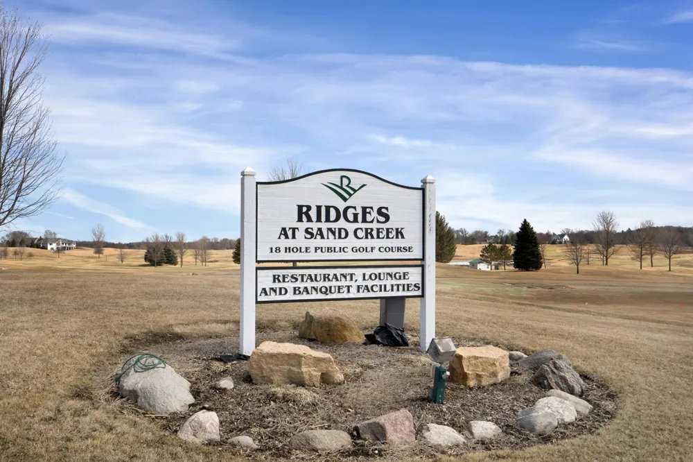 709 Highland Circle Jordan, MN 55352