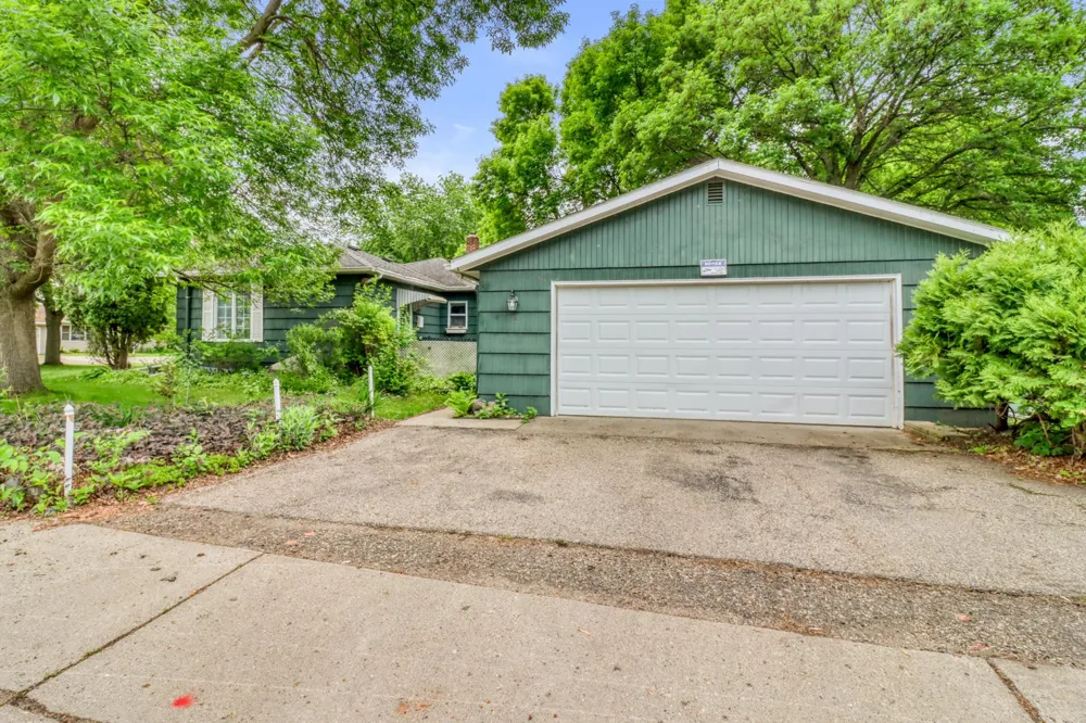 1510 Lynn Avenue Detroit Lakes, MN 56501