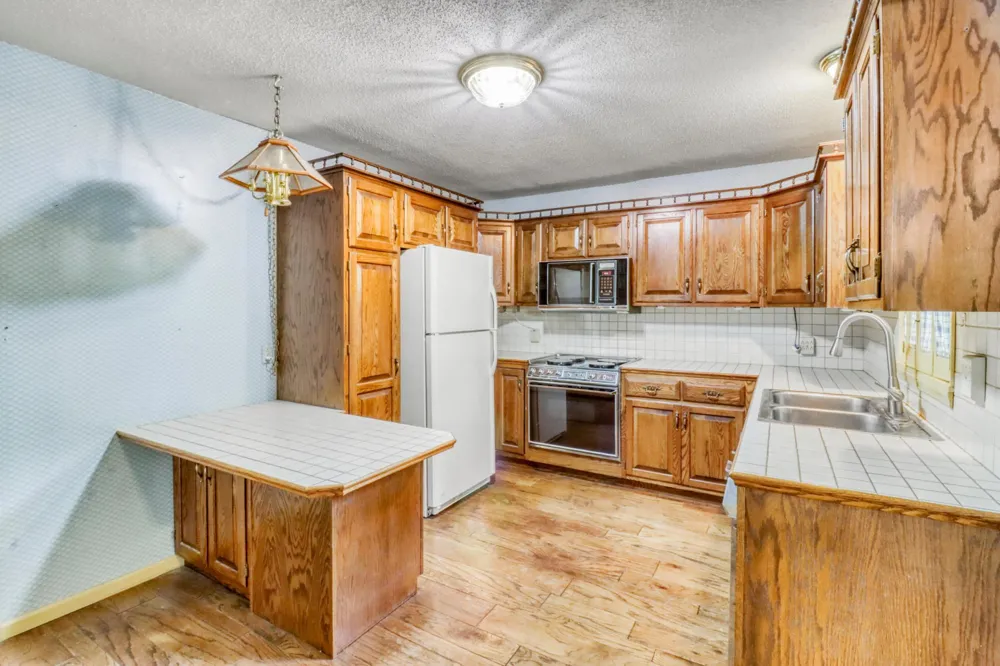 1510 Lynn Avenue Detroit Lakes, MN 56501