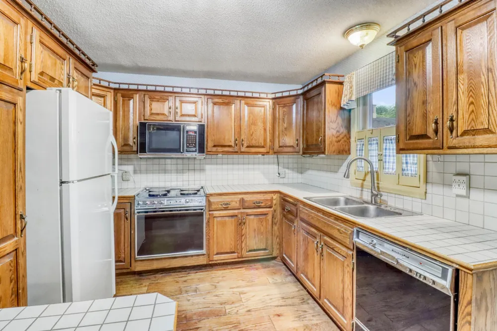 1510 Lynn Avenue Detroit Lakes, MN 56501