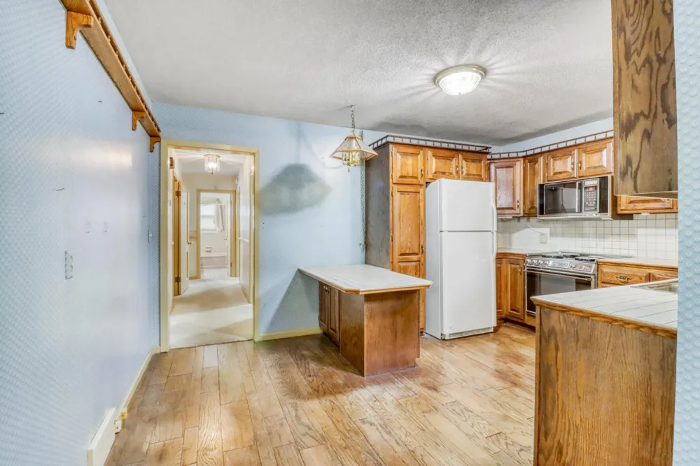 1510 Lynn Avenue Detroit Lakes, MN 56501