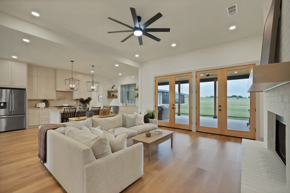 664 County Road 379 Decatur, TX 76234