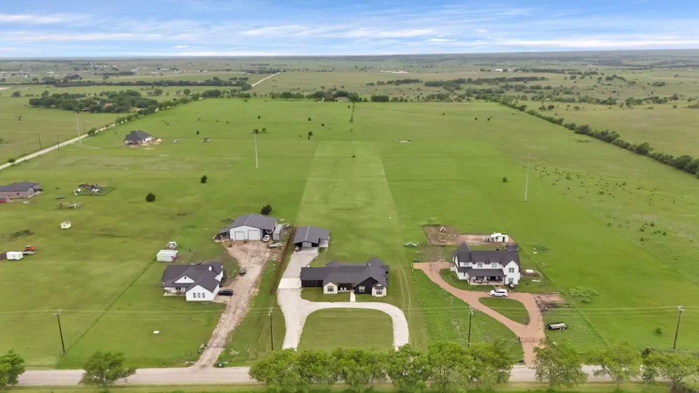664 County Road 379 Decatur, TX 76234