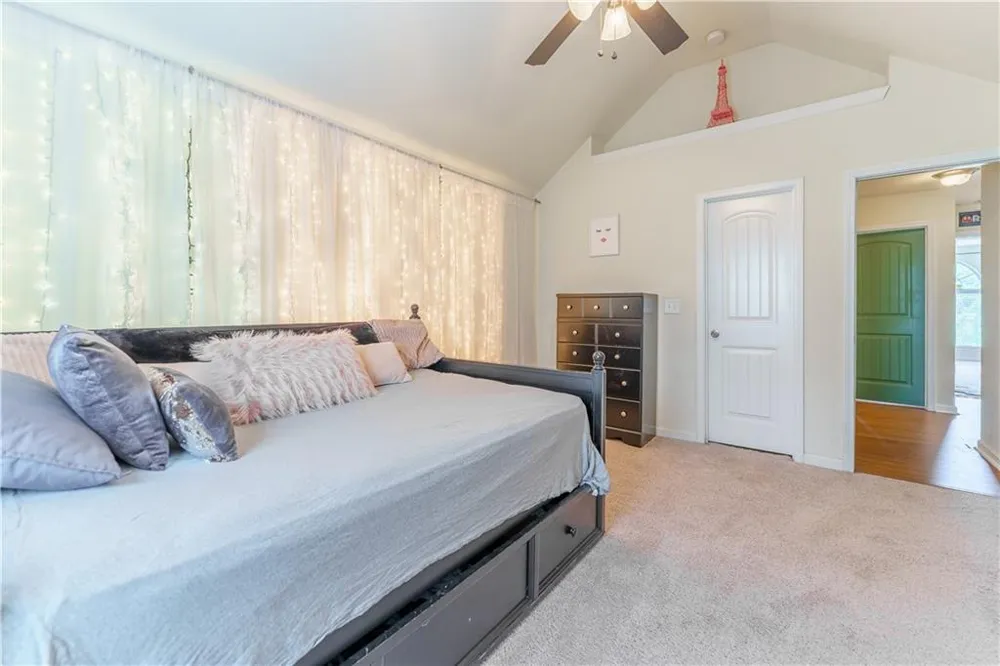 18 Canyon View Drive Newnan, GA 30265