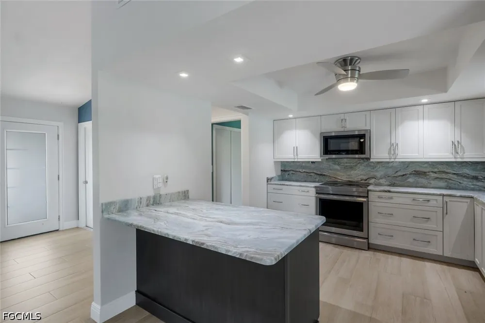 SE 7th Street Cape Coral, FL 33990