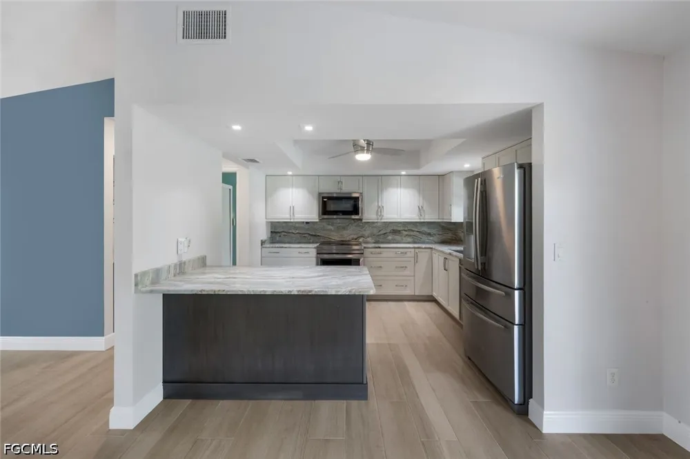 SE 7th Street Cape Coral, FL 33990