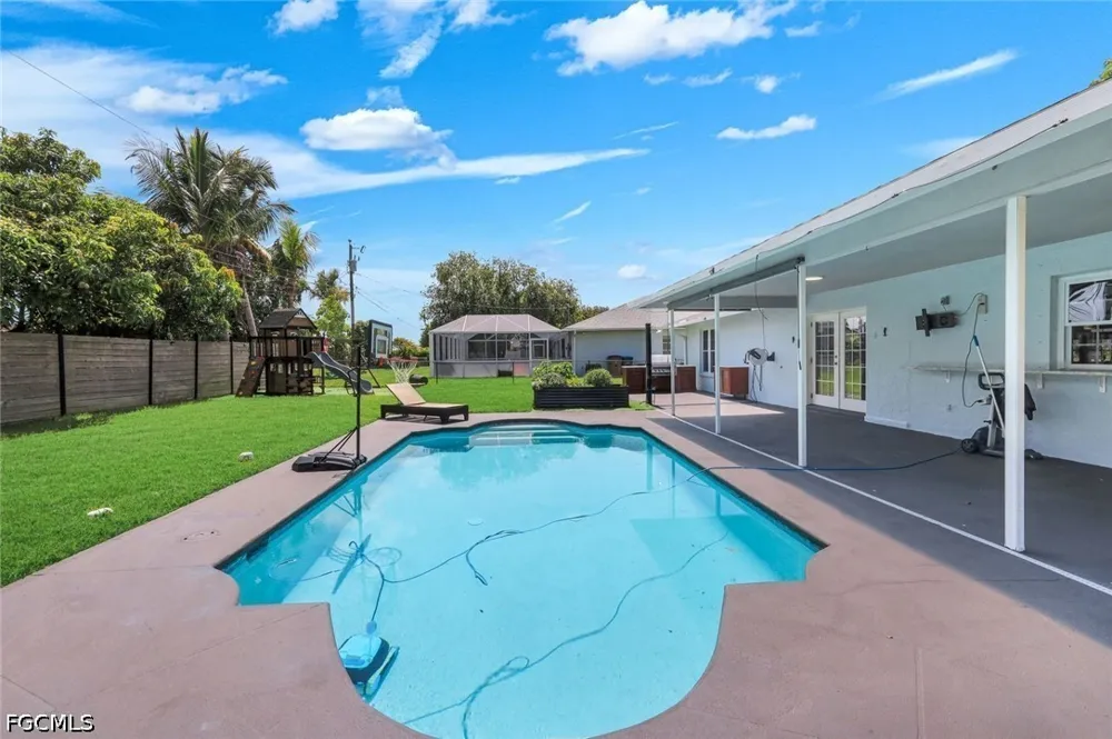SE 7th Street Cape Coral, FL 33990