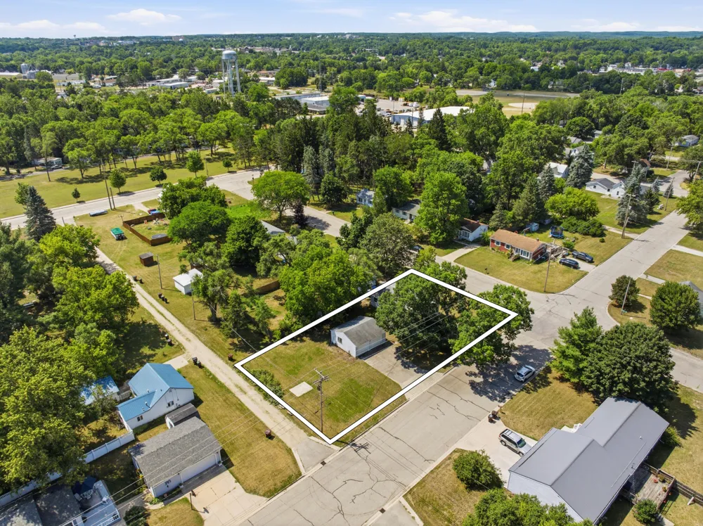 820 Loudon Street Big Rapids, MI 49307