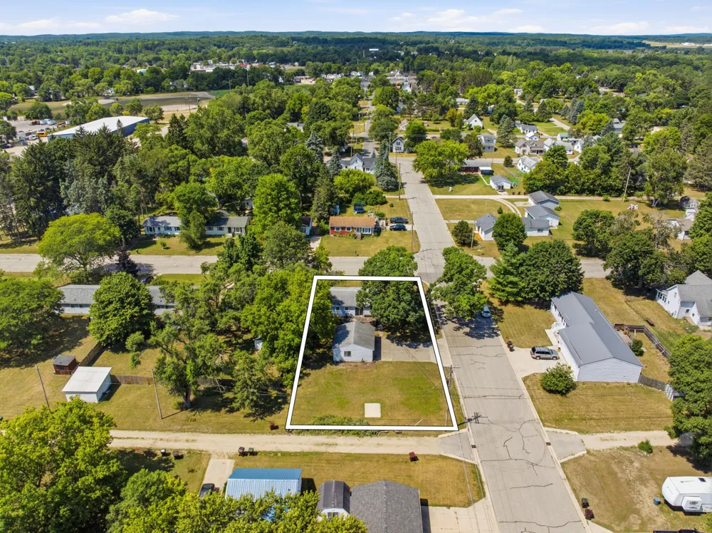 820 Loudon Street Big Rapids, MI 49307