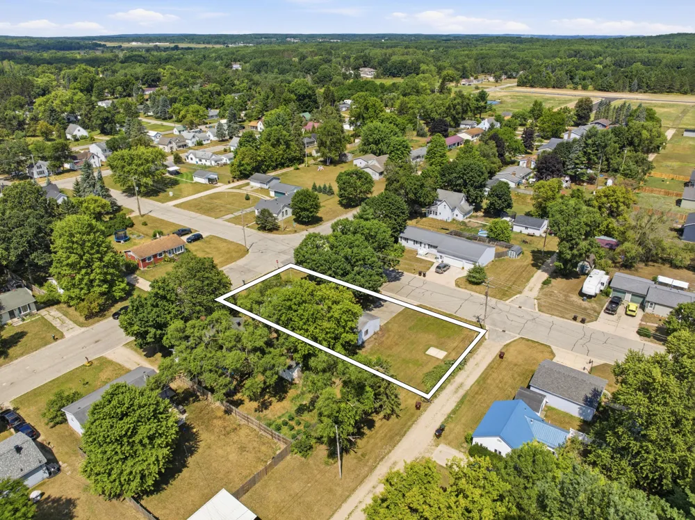 820 Loudon Street Big Rapids, MI 49307