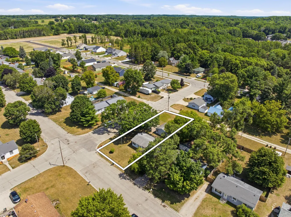 820 Loudon Street Big Rapids, MI 49307