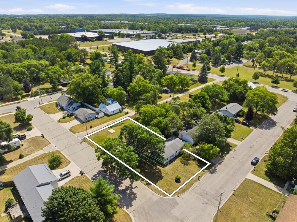 820 Loudon Street Big Rapids, MI 49307