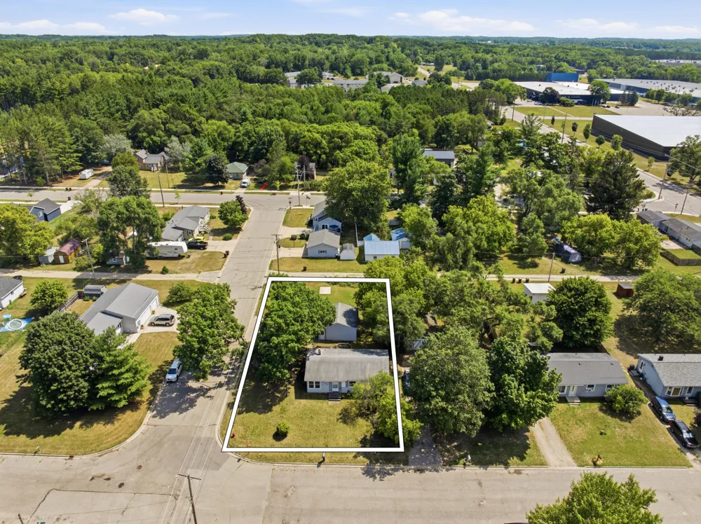 820 Loudon Street Big Rapids, MI 49307