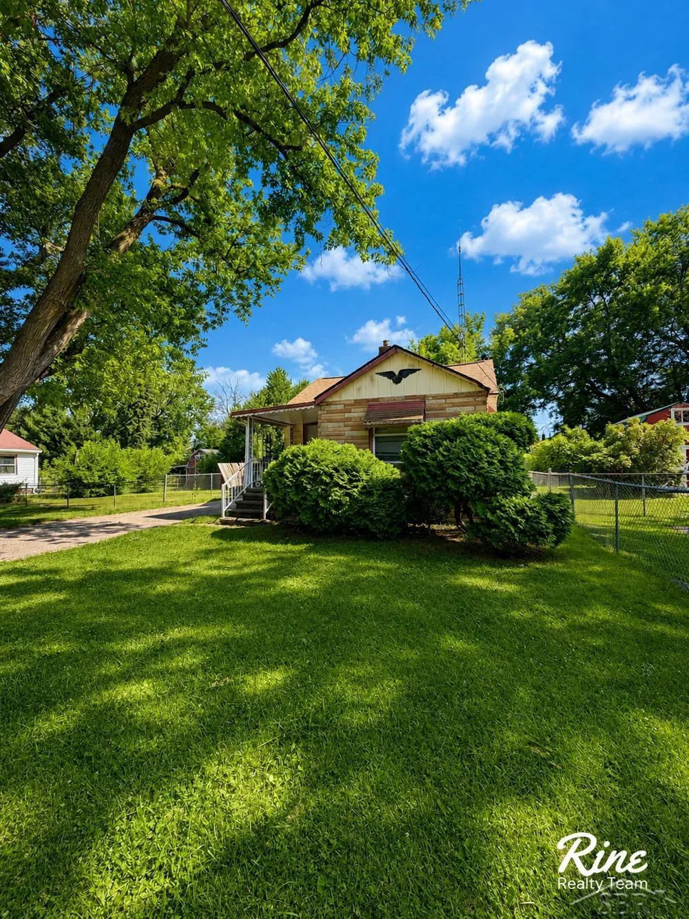 3204 E Hemphill Road Burton City, MI 48529
