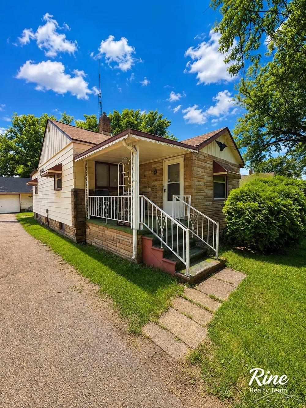 3204 E Hemphill Road Burton City, MI 48529