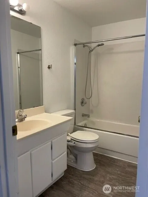 4530 151st Avenue SE Bellevue, WA 98006