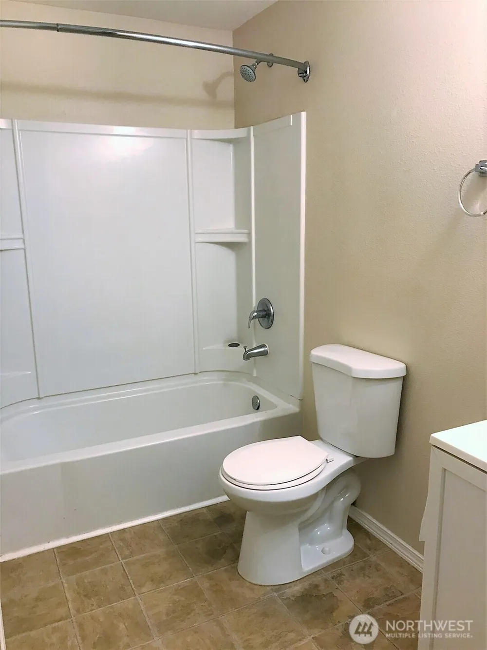 9717 Danwood Lane #3 Silverdale, WA 98383