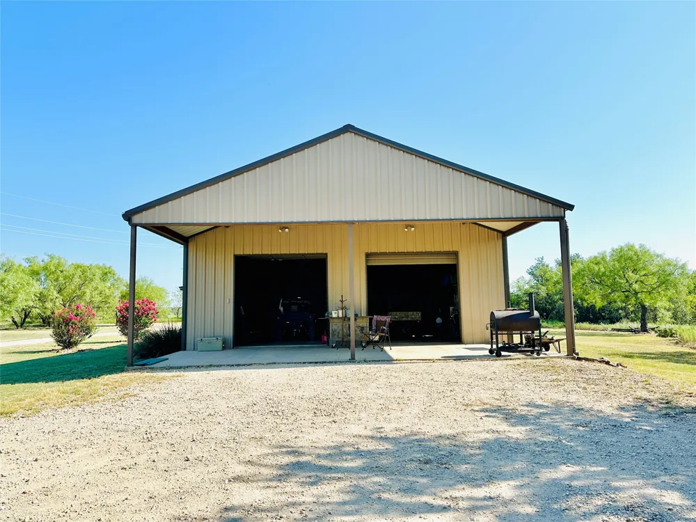 2017 CR 188 Cross Plains, TX 76443