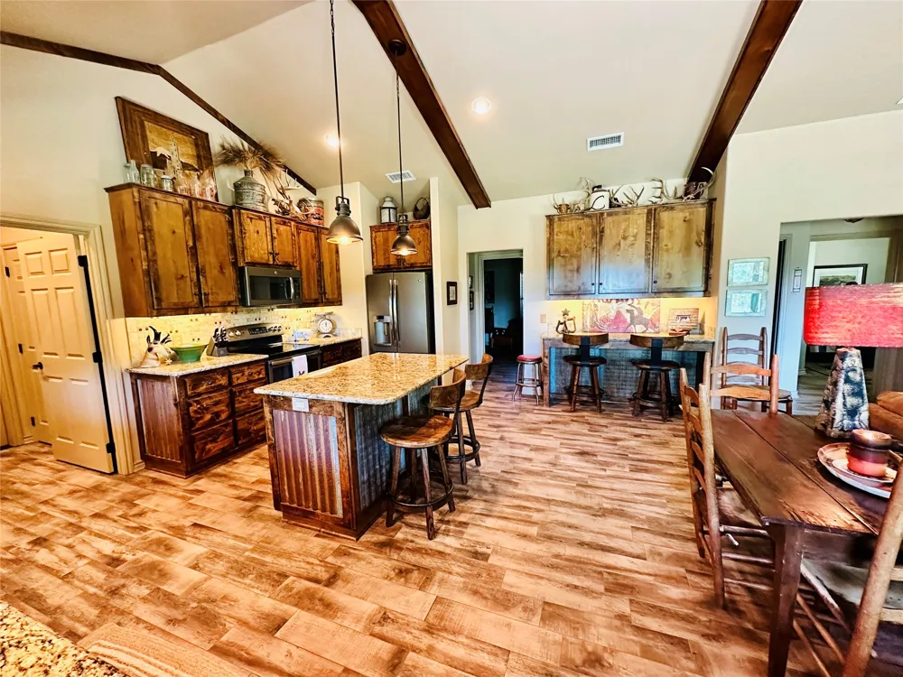 2017 CR 188 Cross Plains, TX 76443