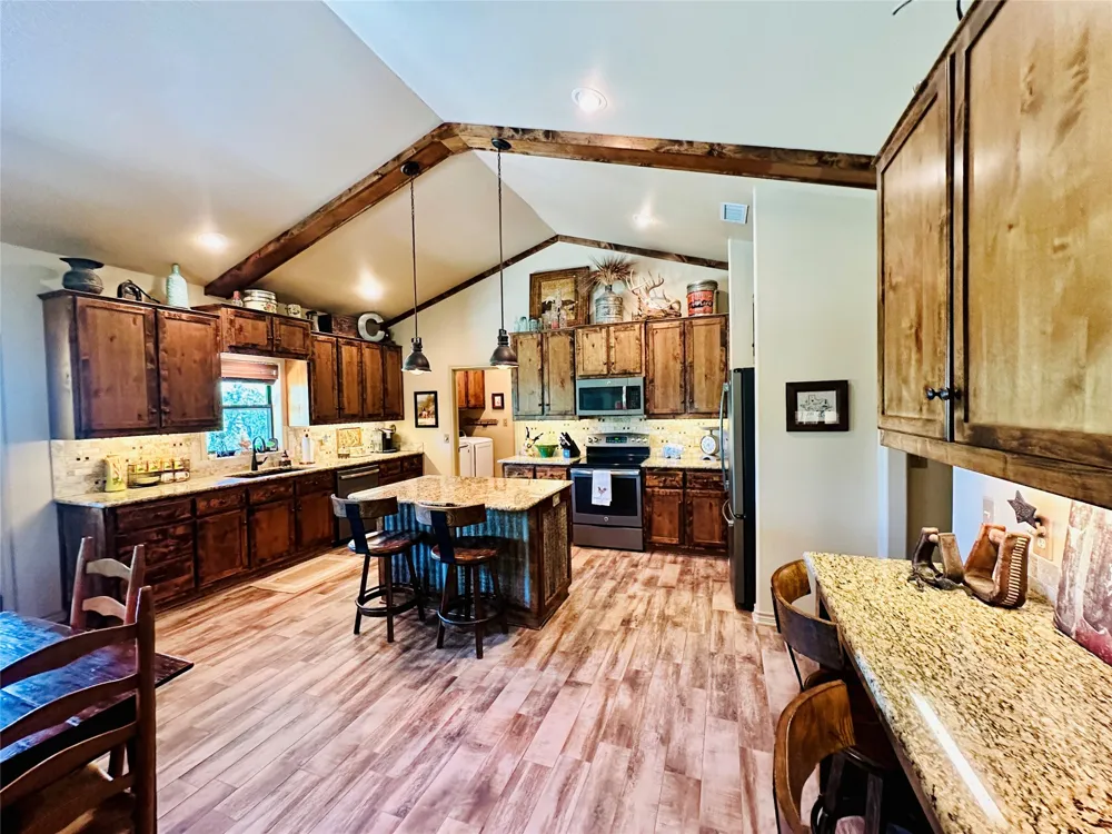 2017 CR 188 Cross Plains, TX 76443