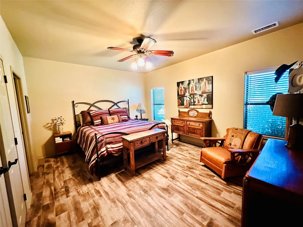 2017 CR 188 Cross Plains, TX 76443
