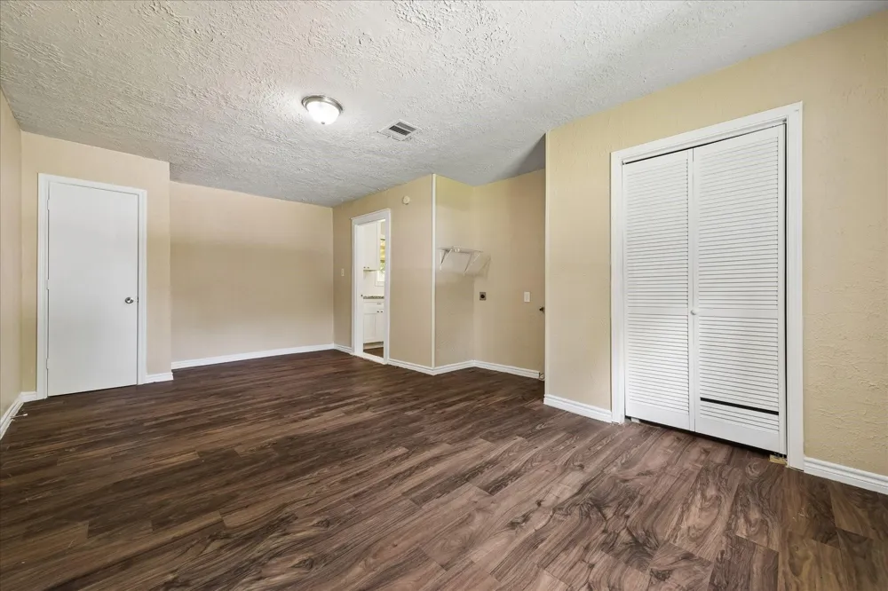 2405 Pomona Drive Houston, TX 77506