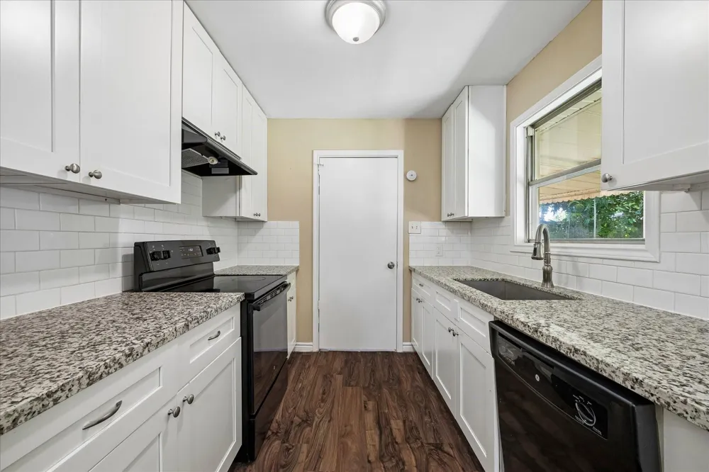 2405 Pomona Drive Houston, TX 77506