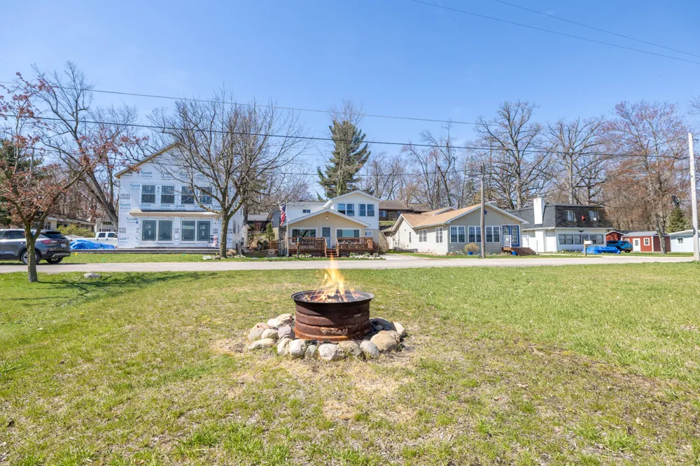 252 Evans Trail Tipton, MI 49287