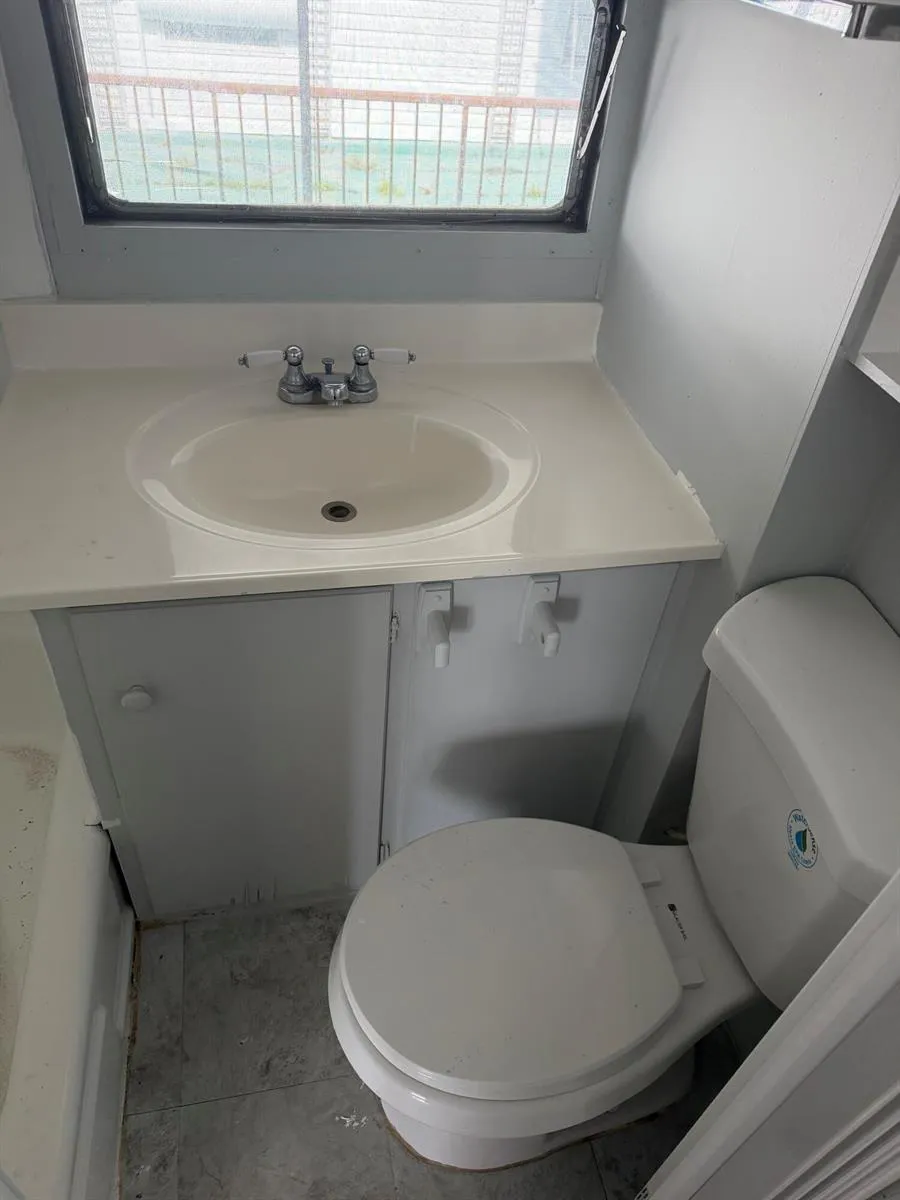 821 SW 1ST COURT Hallandale Beach, FL 33009