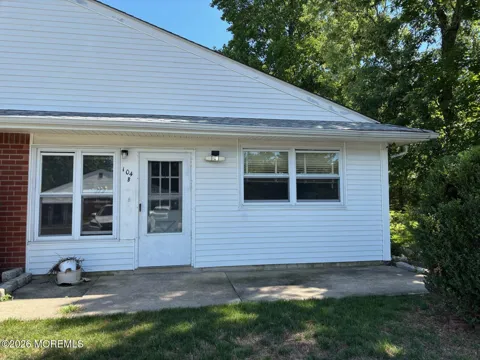 104 Hope Road #B