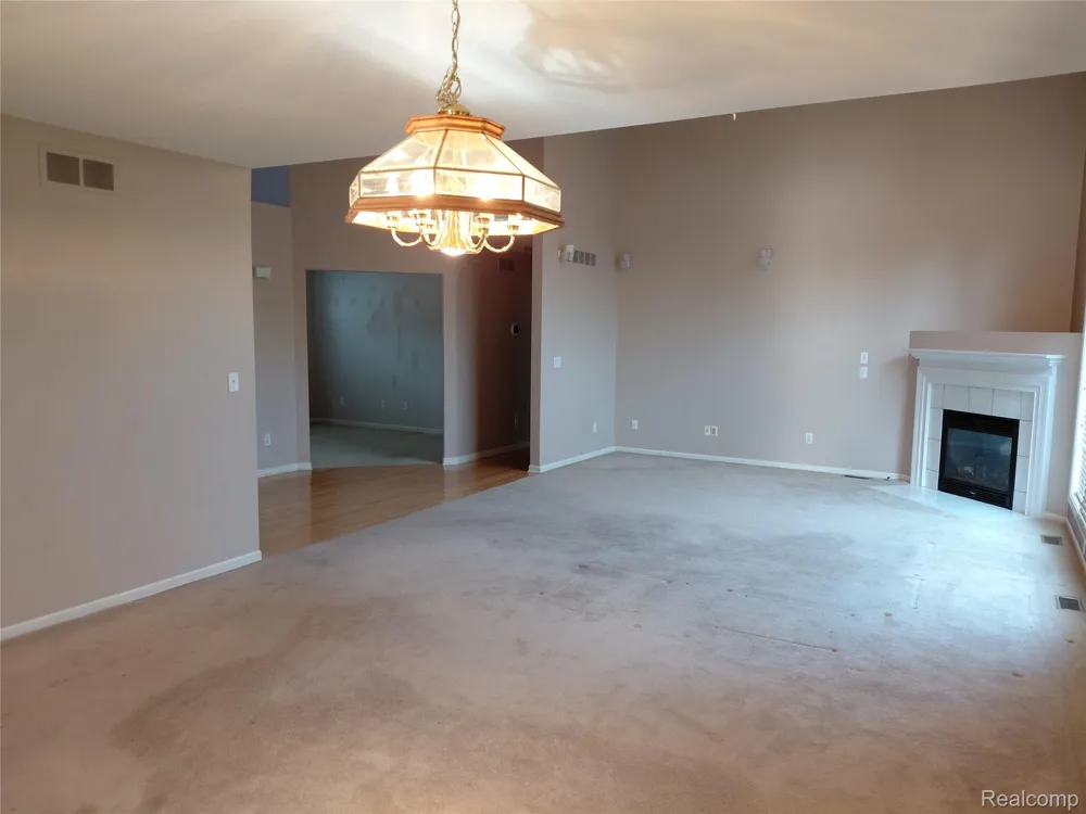 47752 River Woods Drive Canton Charter Township, MI 48188