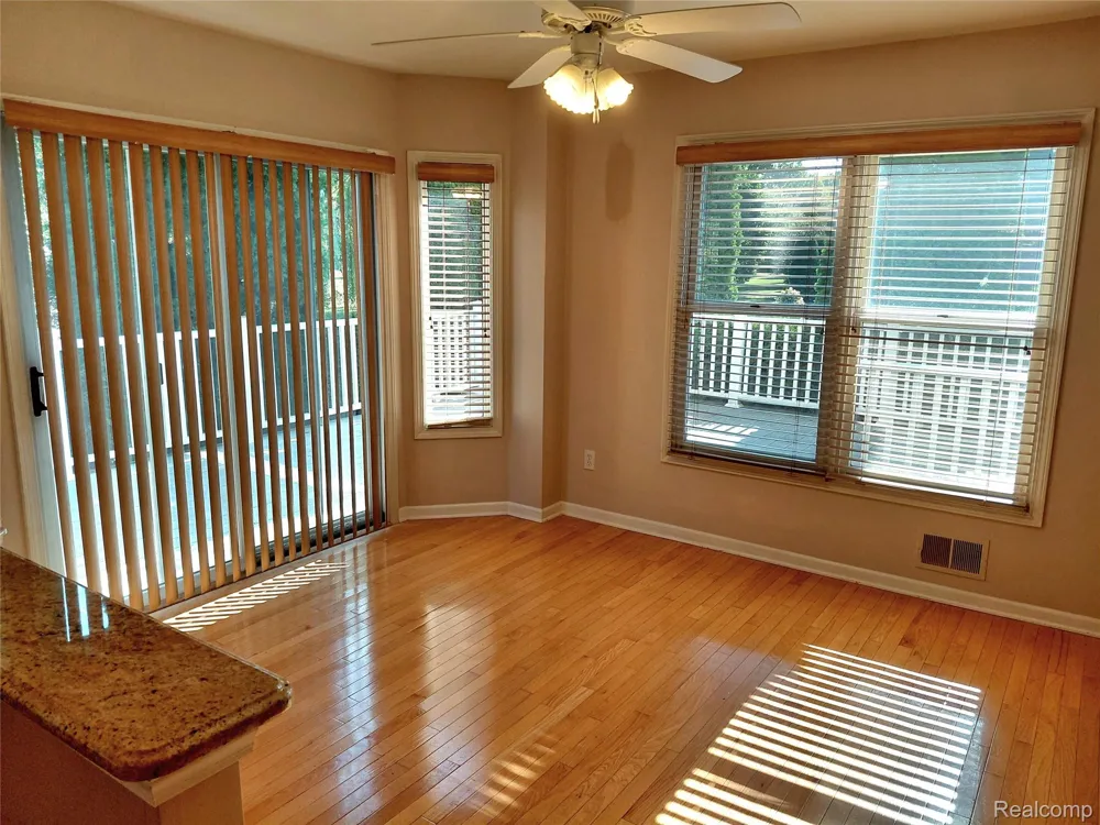 47752 River Woods Drive Canton Charter Township, MI 48188