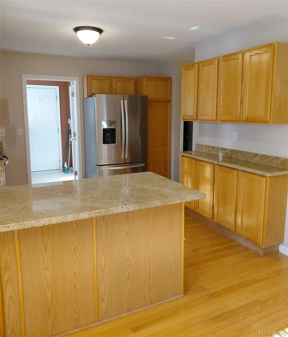 47752 River Woods Drive Canton Charter Township, MI 48188