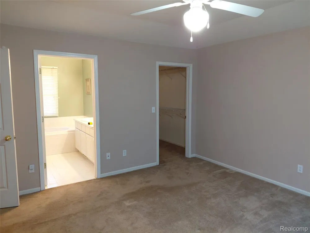 47752 River Woods Drive Canton Charter Township, MI 48188