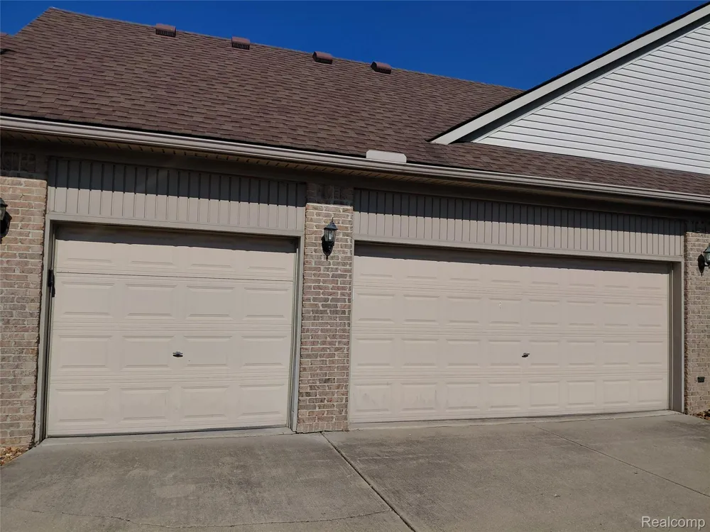 47752 River Woods Drive Canton Charter Township, MI 48188