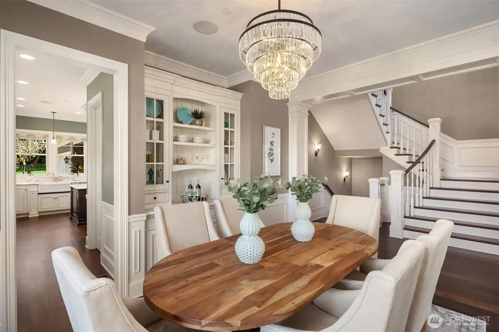 2212 77th Avenue SE Mercer Island, WA 98040