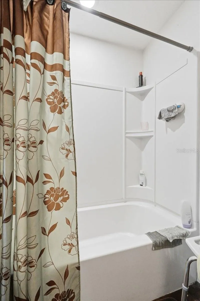 1603 ELLINGTON DRIVE Dundee, FL 33838