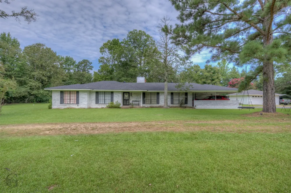 7168 Highway 371 Coushatta, LA 71019