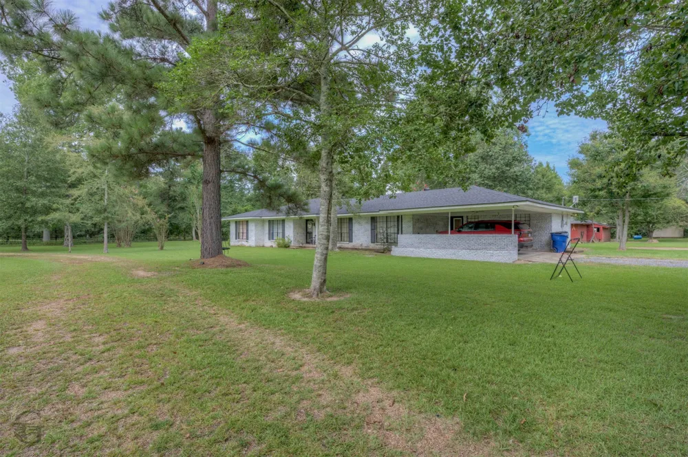 7168 Highway 371 Coushatta, LA 71019