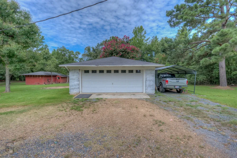 7168 Highway 371 Coushatta, LA 71019