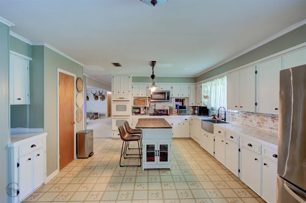 7168 Highway 371 Coushatta, LA 71019