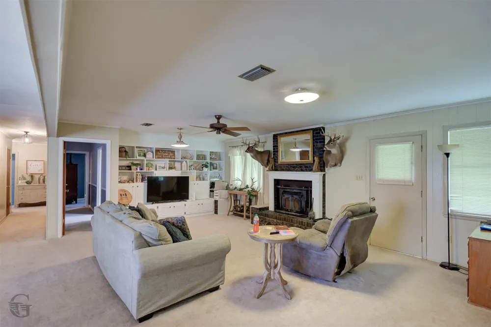 7168 Highway 371 Coushatta, LA 71019