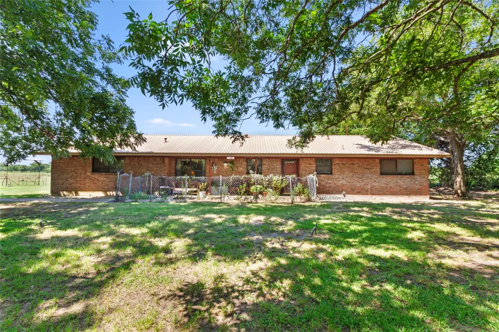 7420 SW County Road 2030 Purdon, TX 76679